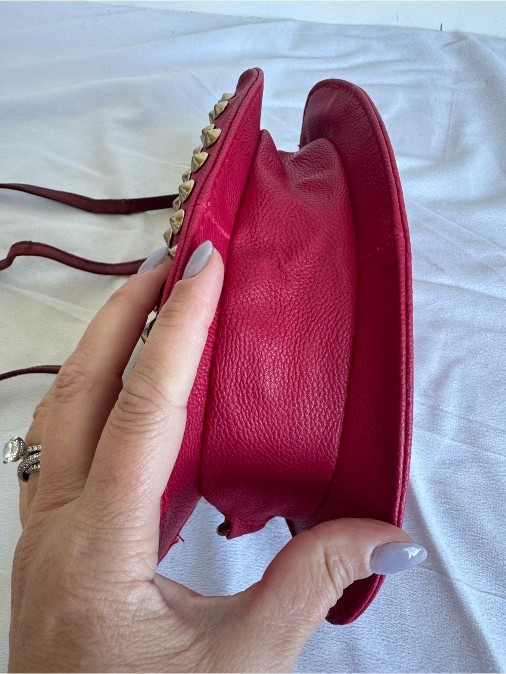 Jingpin red studded lips purse mwah faux leather adjustable strap rockabilly kis - Picture 7 of 13